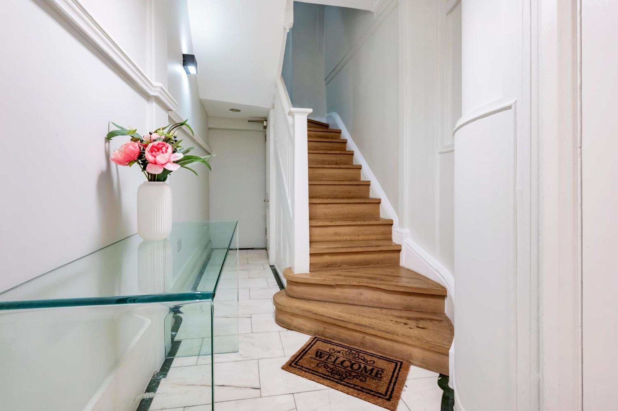 Welcome London St Martin'S Екстер'єр фото