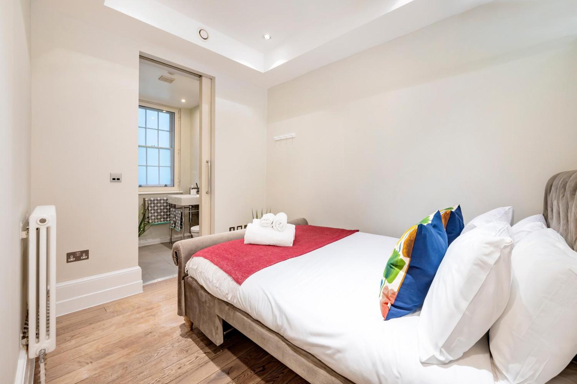 Welcome London St Martin'S Екстер'єр фото
